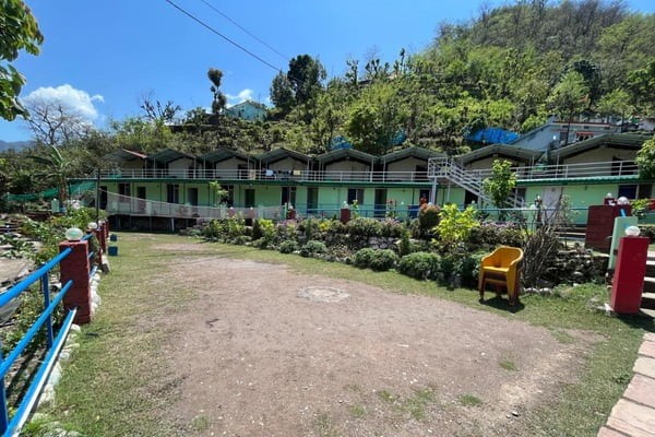 Beautiful Hill View Camps in Rishikesh