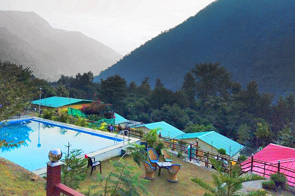 Cemented Huts in Rishikesh